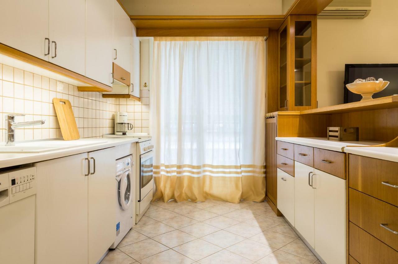 Classy 2 Bedroom Apartment Near Acropolis & Metro Athen Eksteriør bilde