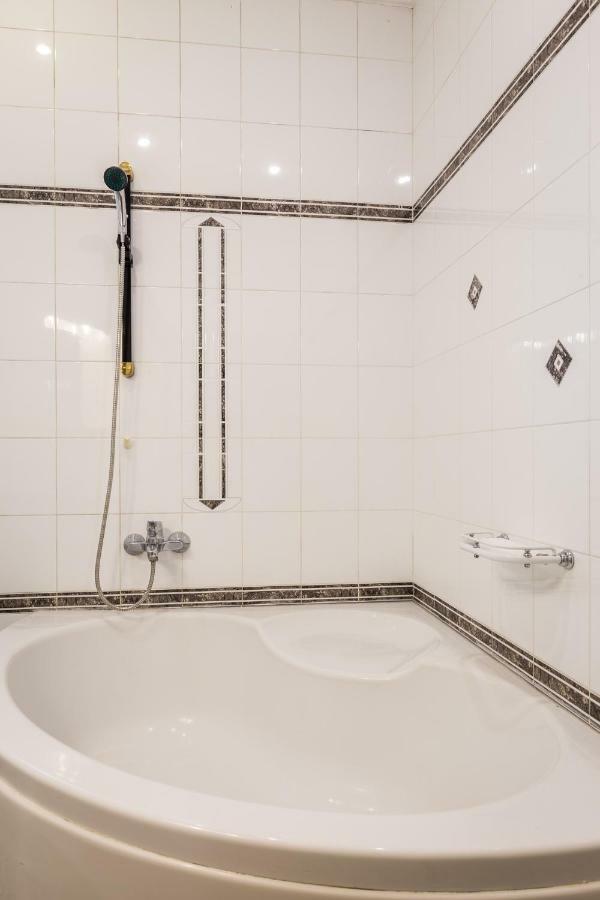 Classy 2 Bedroom Apartment Near Acropolis & Metro Athen Eksteriør bilde